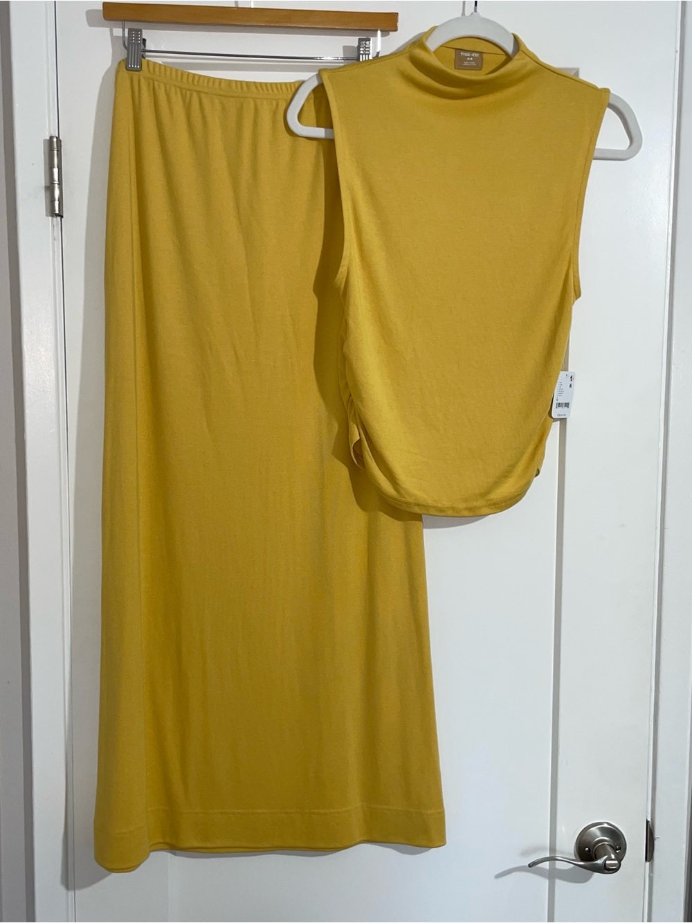 NWT/ WNOT Good Feels Set Sleeveless Mock Neck Top in Mustard Yellow